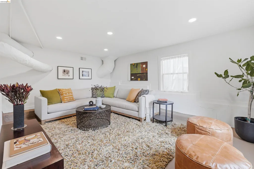 3631 Victor Avenue Oakland CA 94619
