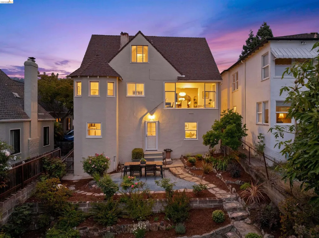 3631 Victor Avenue Oakland CA 94619