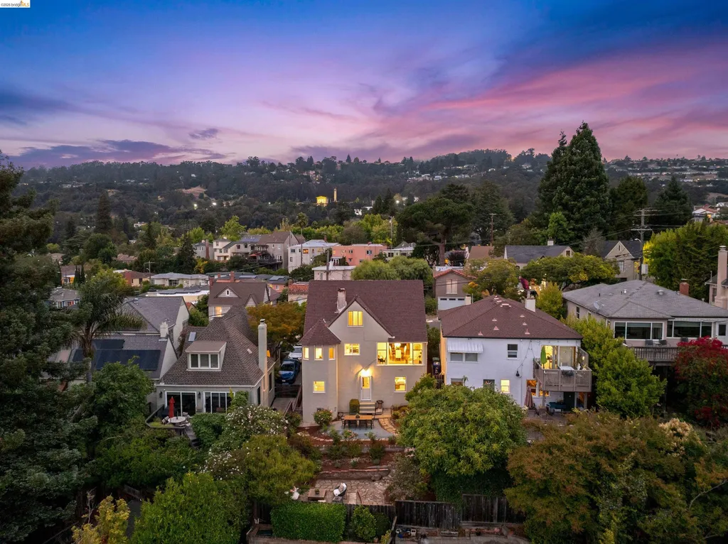 3631 Victor Avenue Oakland CA 94619