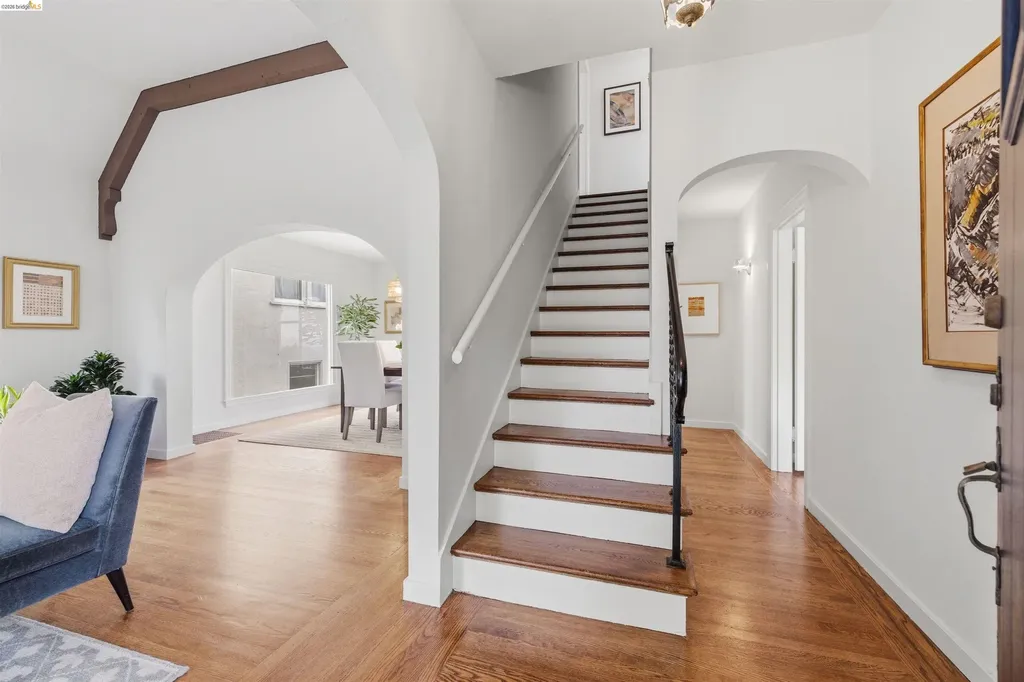 3631 Victor Avenue Oakland CA 94619