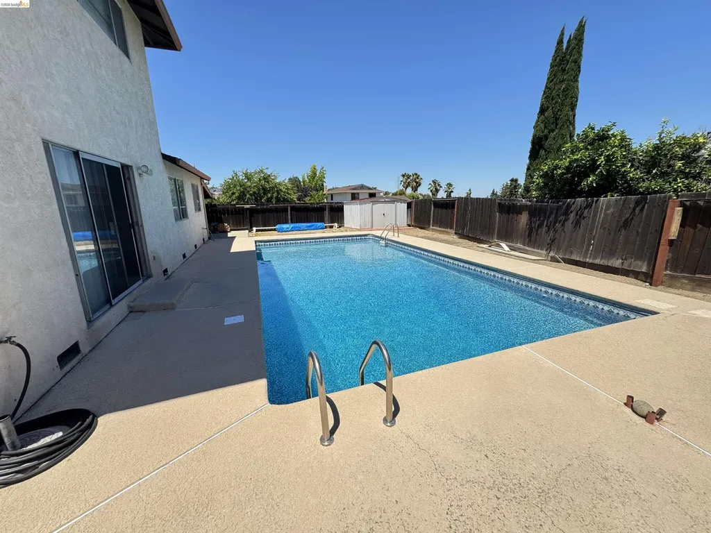 2374 Silver Creek Circle Antioch CA 94509