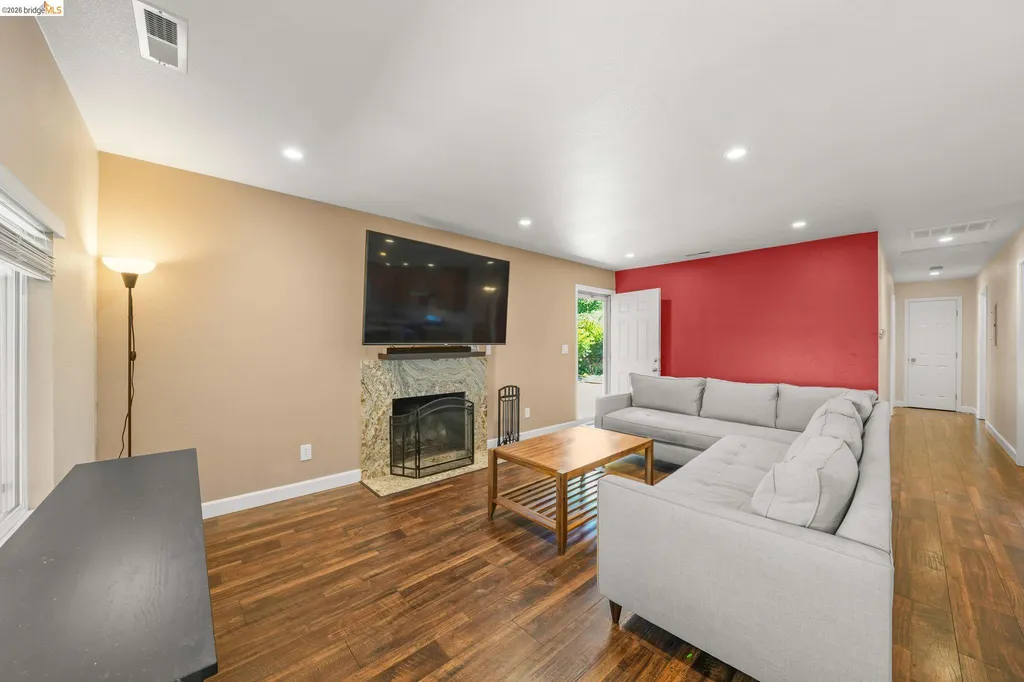 724 Lockwood Drive Vallejo CA 94547