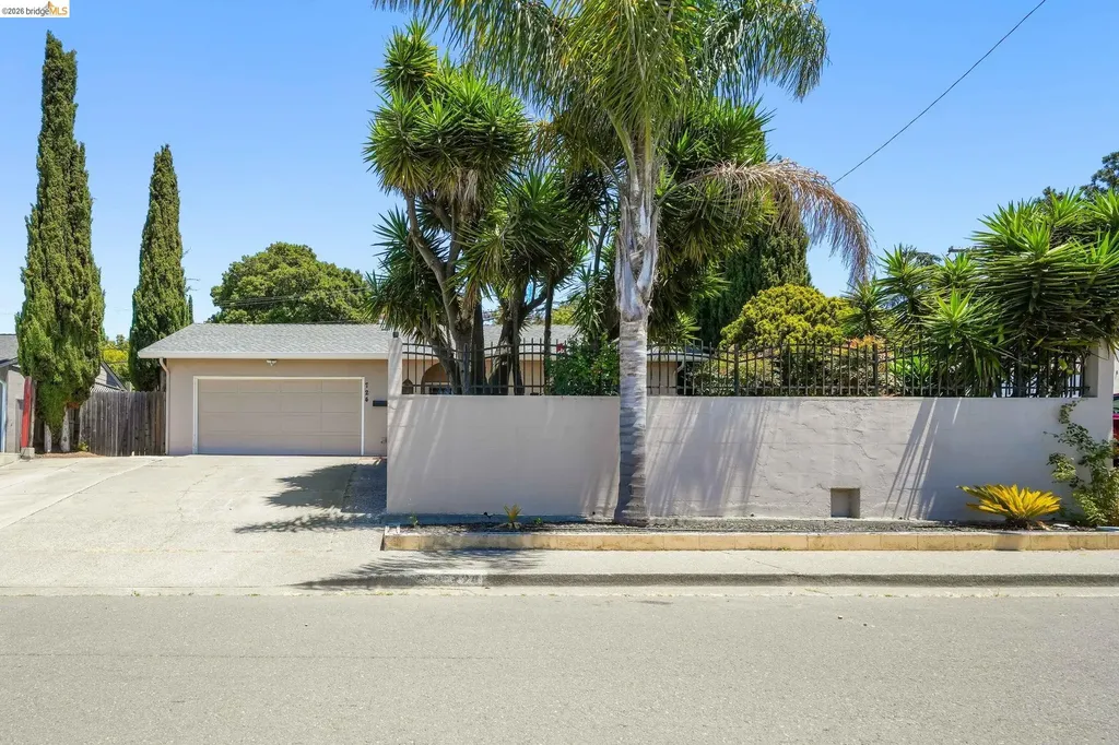 724 Lockwood Drive Vallejo CA 94547