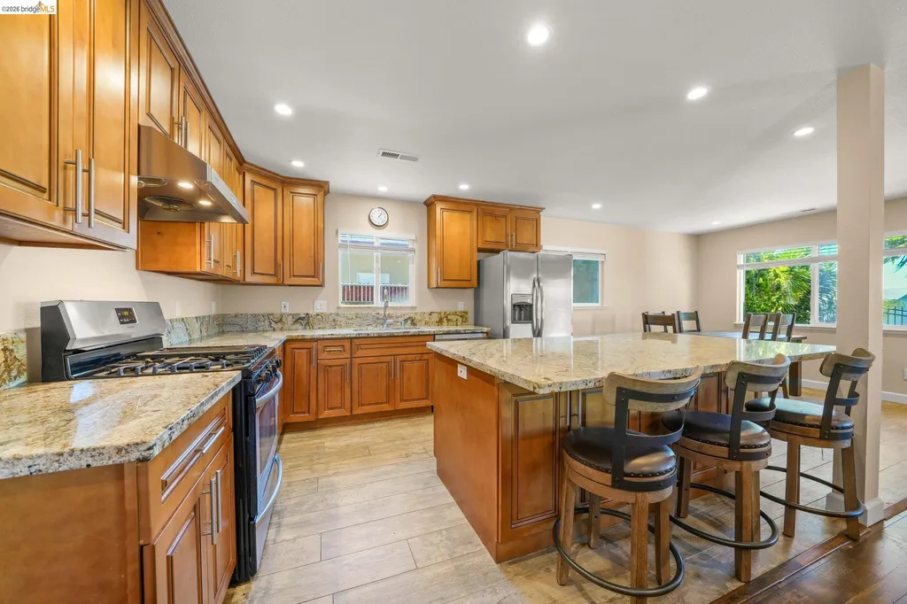 724 Lockwood Drive Vallejo CA 94547