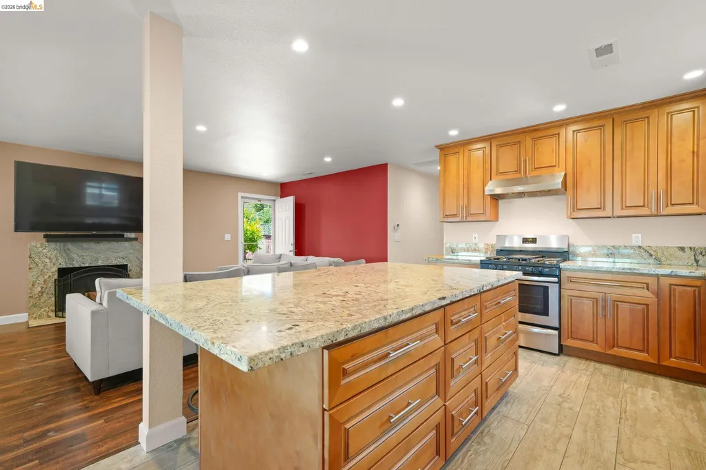 724 Lockwood Drive Vallejo CA 94547