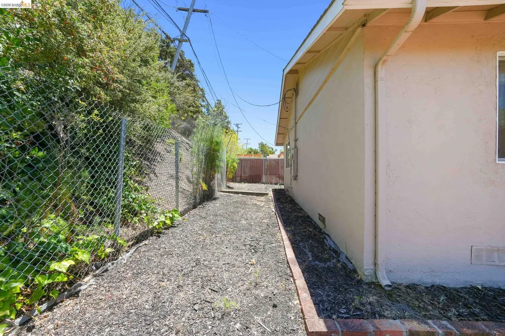 724 Lockwood Drive Vallejo CA 94547