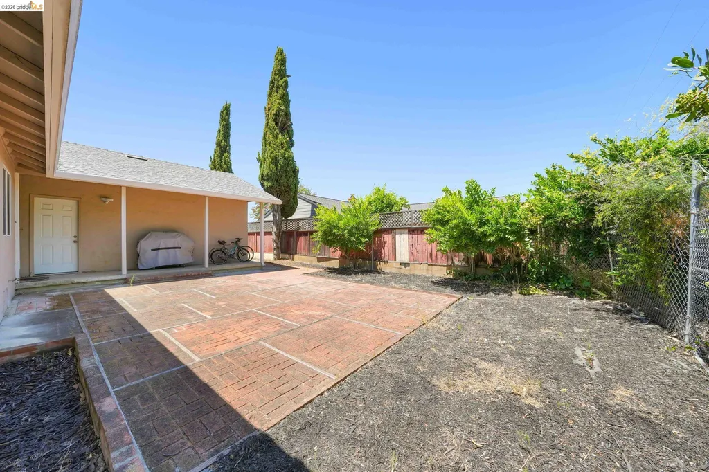 724 Lockwood Drive Vallejo CA 94547