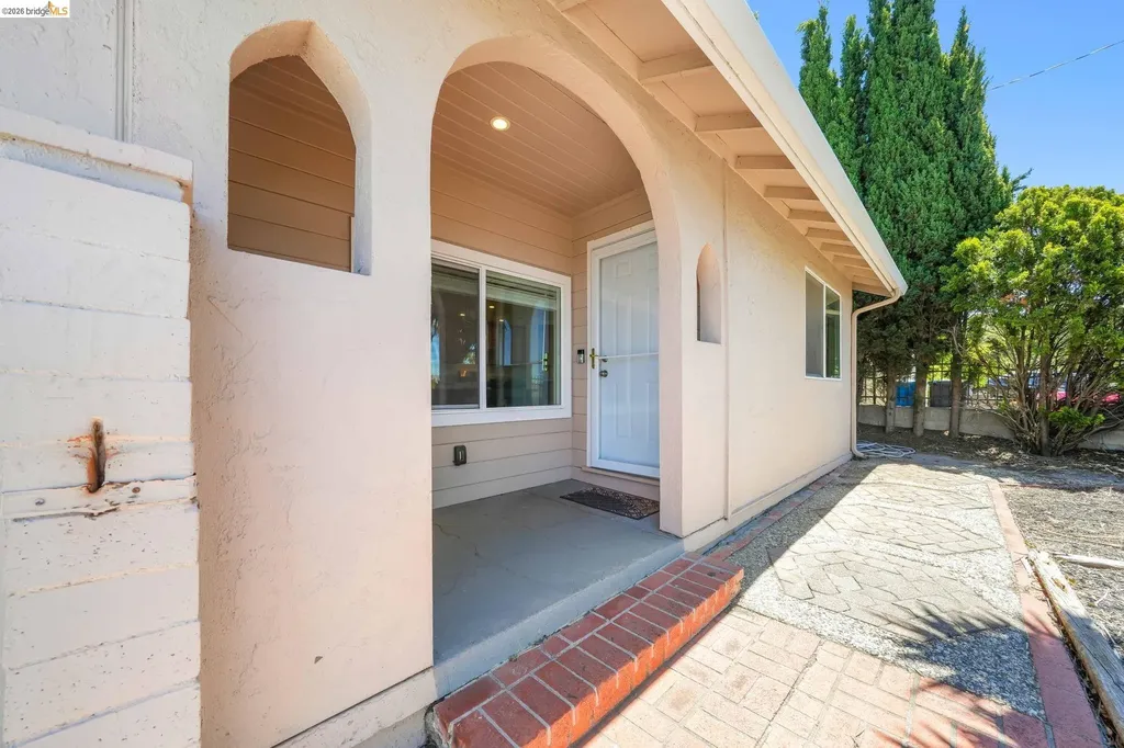 724 Lockwood Drive Vallejo CA 94547