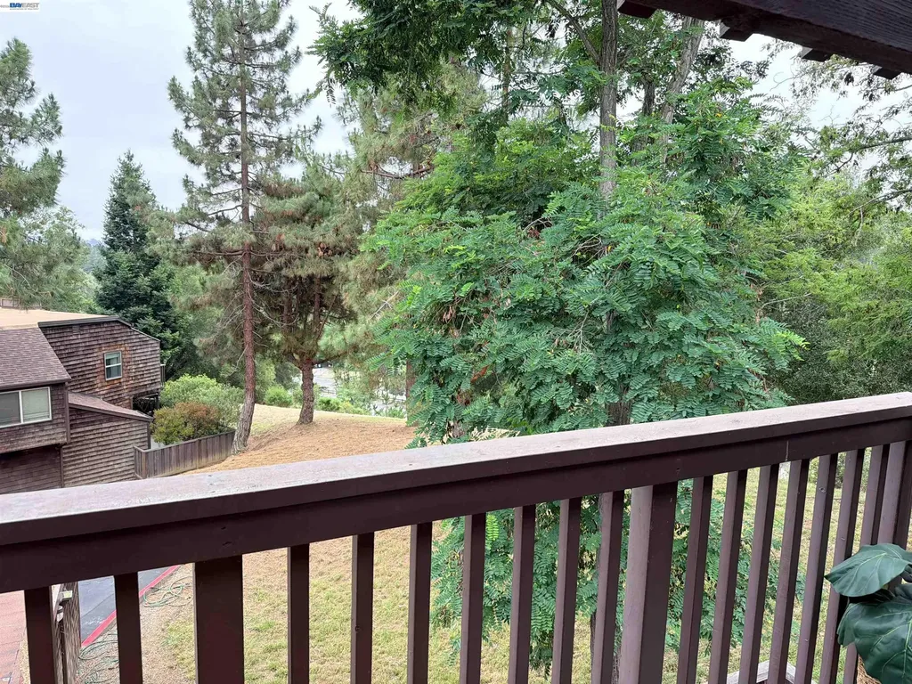 5370 Briar Ridge Drive Castro Valley CA 94552