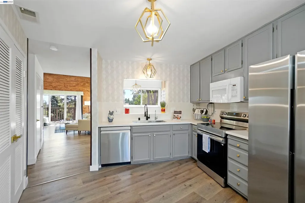 5370 Briar Ridge Drive Castro Valley CA 94552