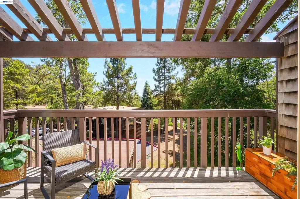 5370 Briar Ridge Drive Castro Valley CA 94552