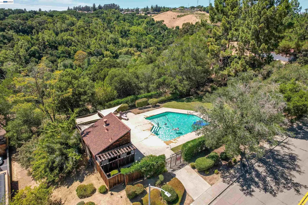 5370 Briar Ridge Drive Castro Valley CA 94552
