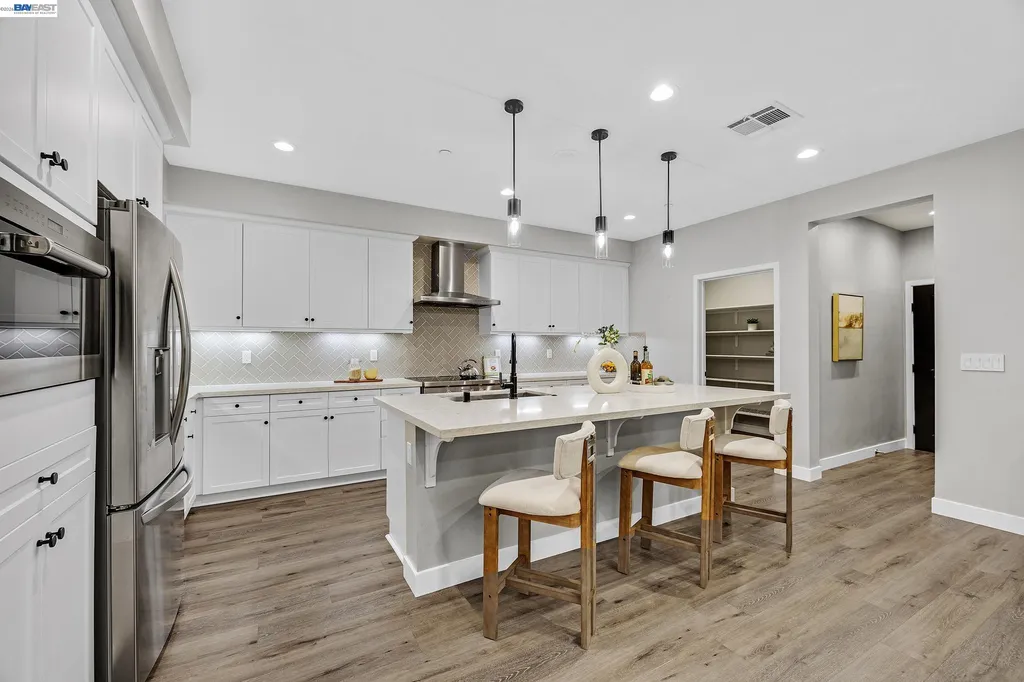 1920 Willow Street Alameda CA 94501