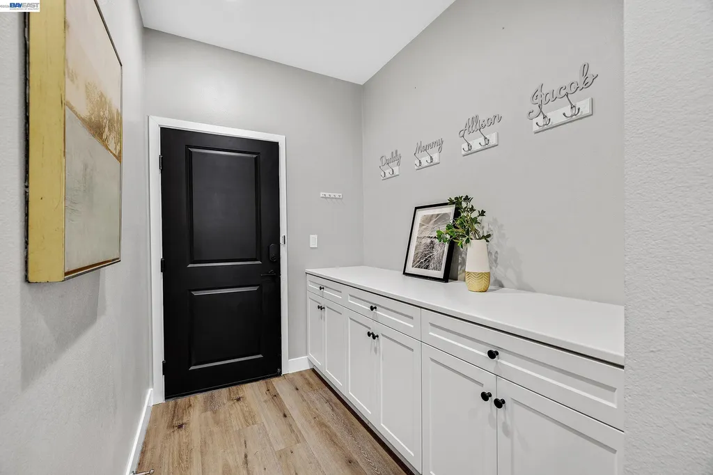 1920 Willow Street Alameda CA 94501