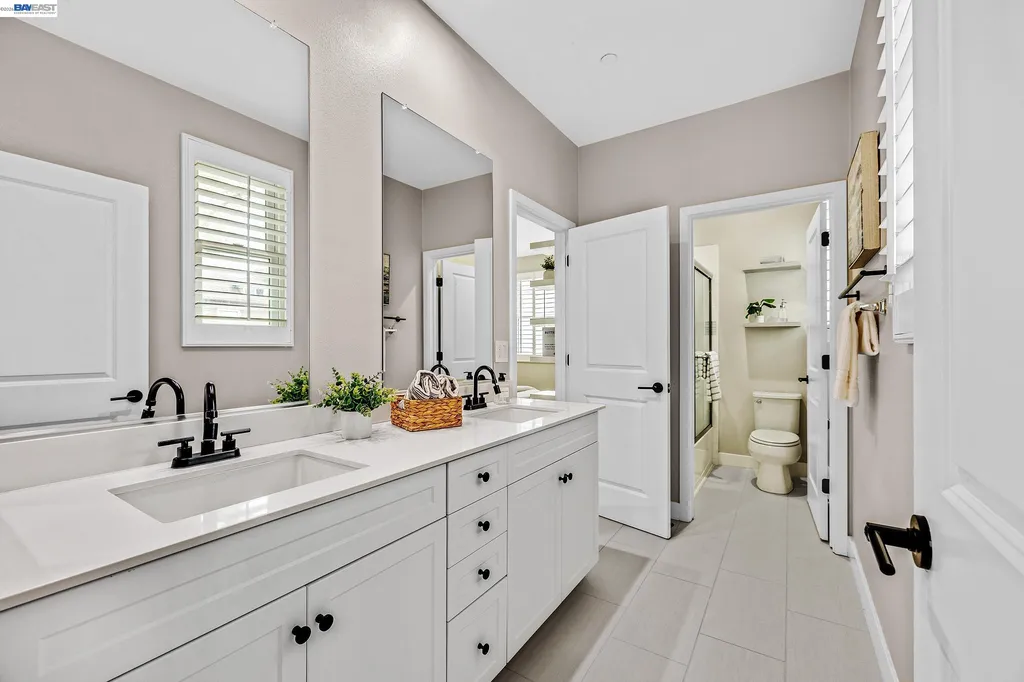 1920 Willow Street Alameda CA 94501