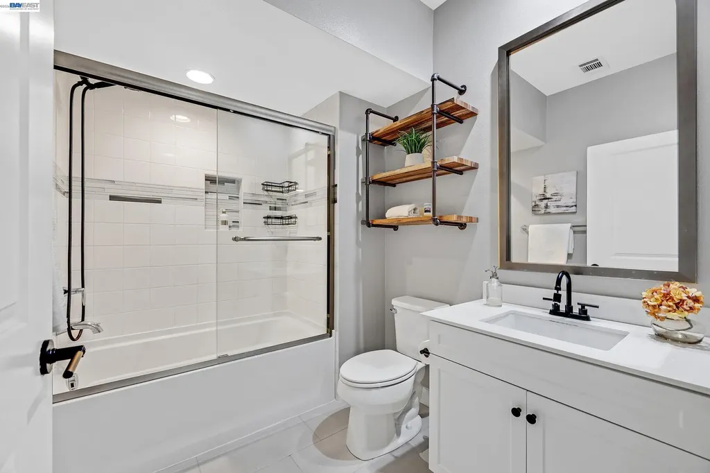 1920 Willow Street Alameda CA 94501