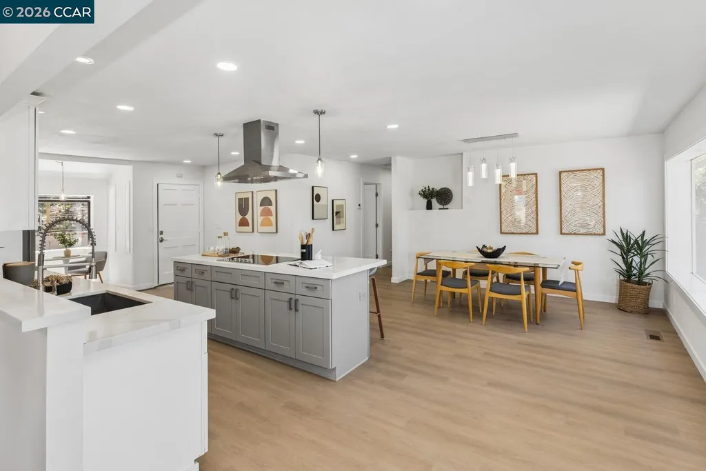 16 Ruth Court Lafayette CA 94549