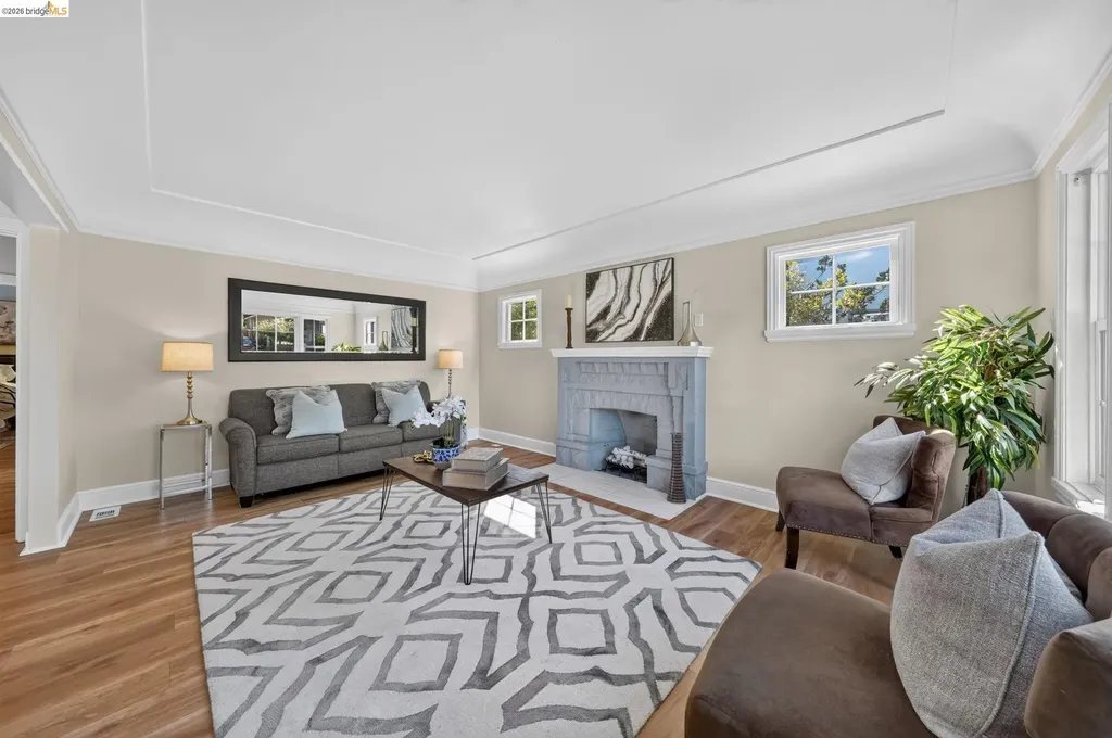 3057 Sylvan Avenue Oakland CA 94602
