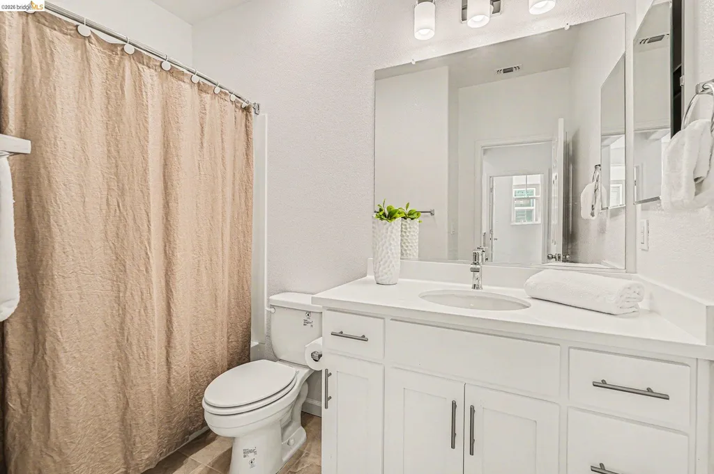 38 Fern Lane Pittsburg CA 94565