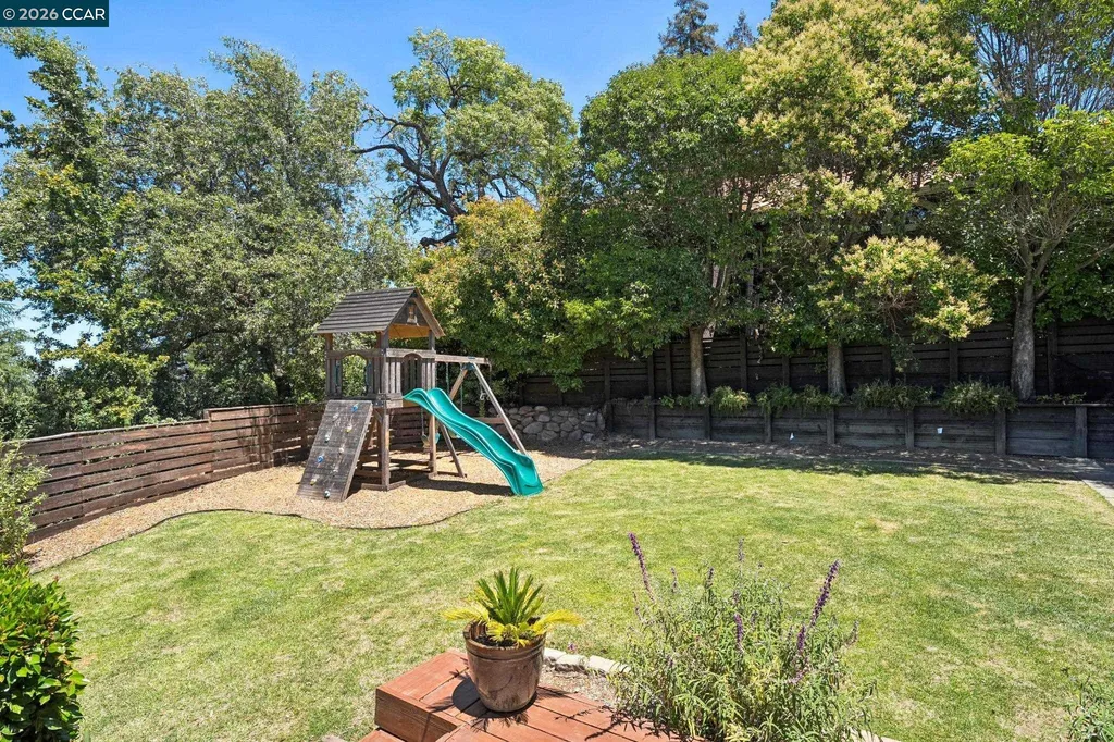 30 Sunrise Lane Lafayette CA 94549