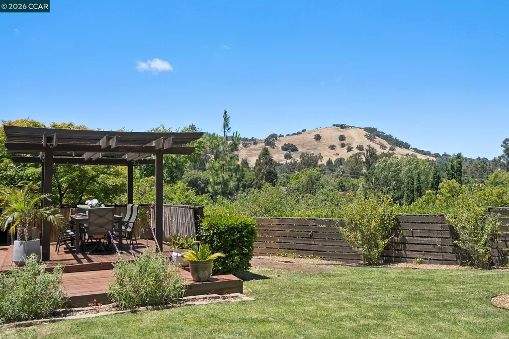 30 Sunrise Lane Lafayette CA 94549
