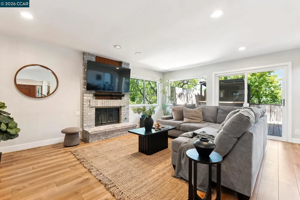 30 Sunrise Lane Lafayette CA 94549
