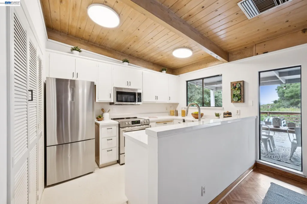 2800 Steinmetz Way Oakland CA 94602