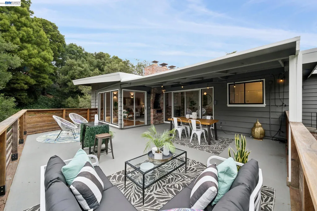 2800 Steinmetz Way Oakland CA 94602