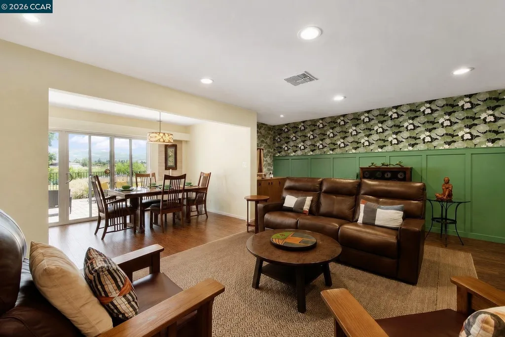 908 Marina Drive Napa CA 94559