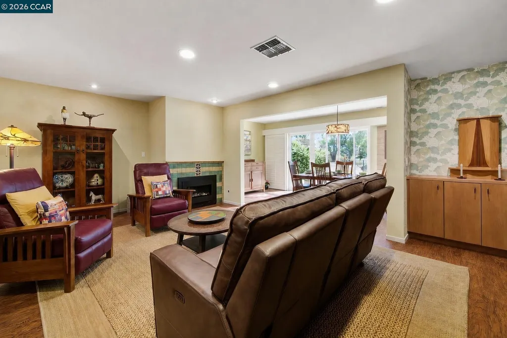 908 Marina Drive Napa CA 94559