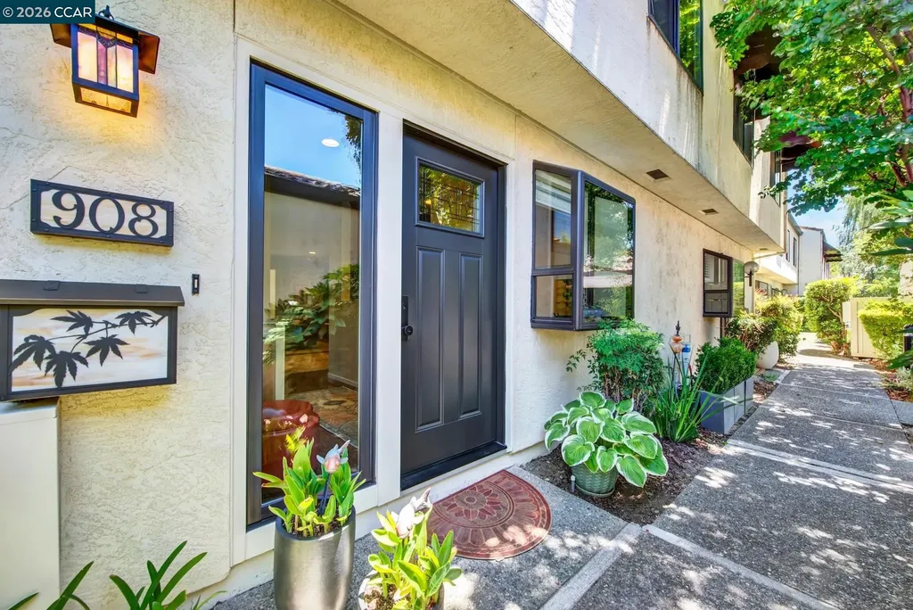 908 Marina Drive Napa CA 94559