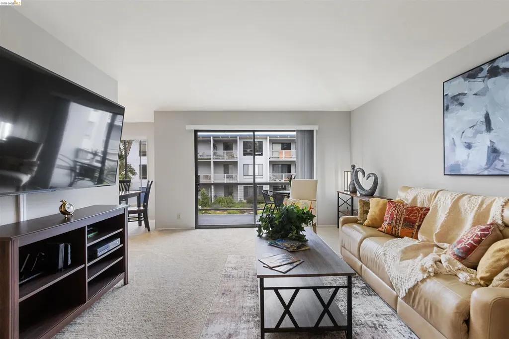 8 Captain Drive Emeryville CA 94608
