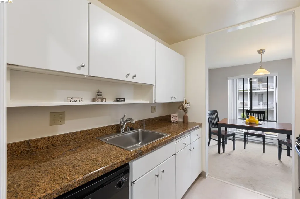 8 Captain Drive Emeryville CA 94608