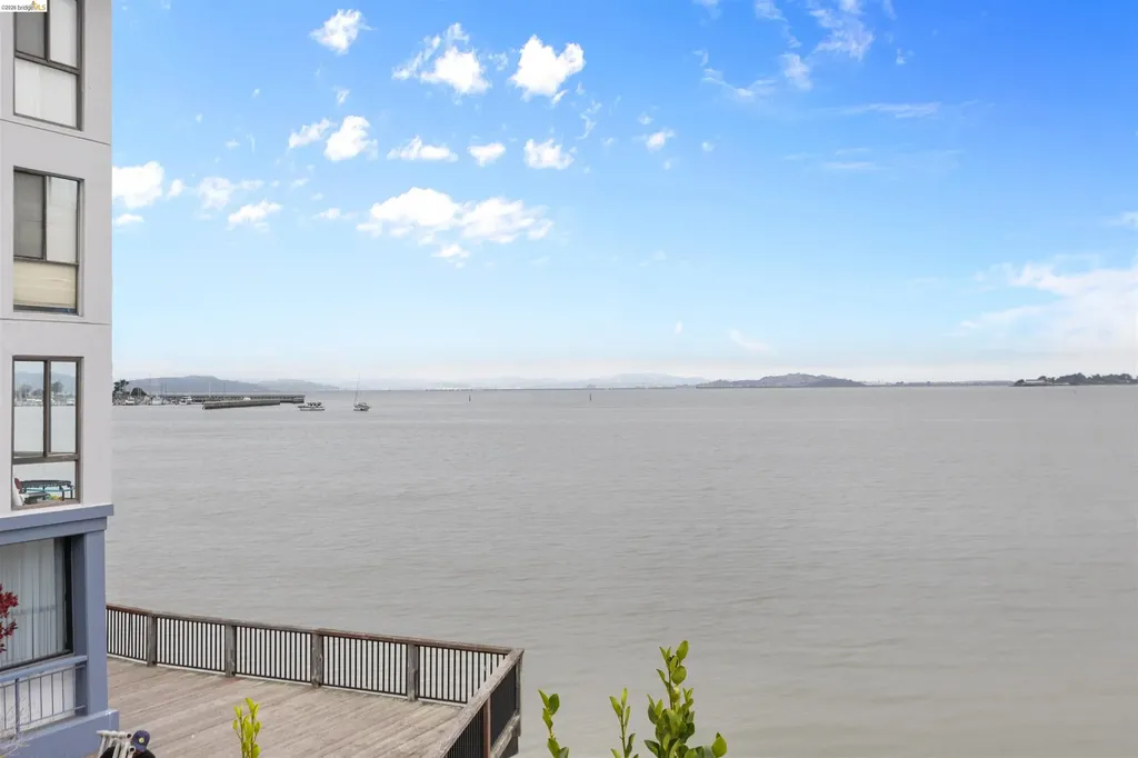 8 Captain Drive Emeryville CA 94608