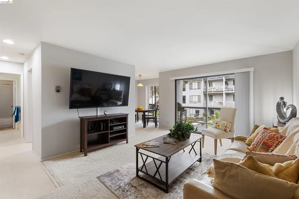 8 Captain Drive Emeryville CA 94608