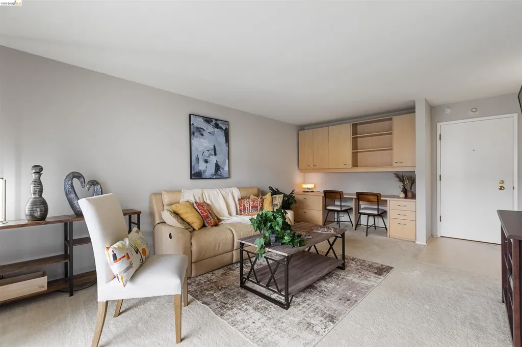 8 Captain Drive Emeryville CA 94608