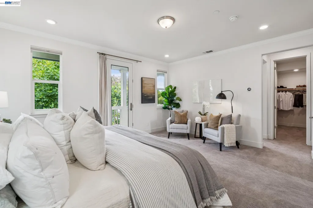1568 Clement Avenue Alameda CA 94501