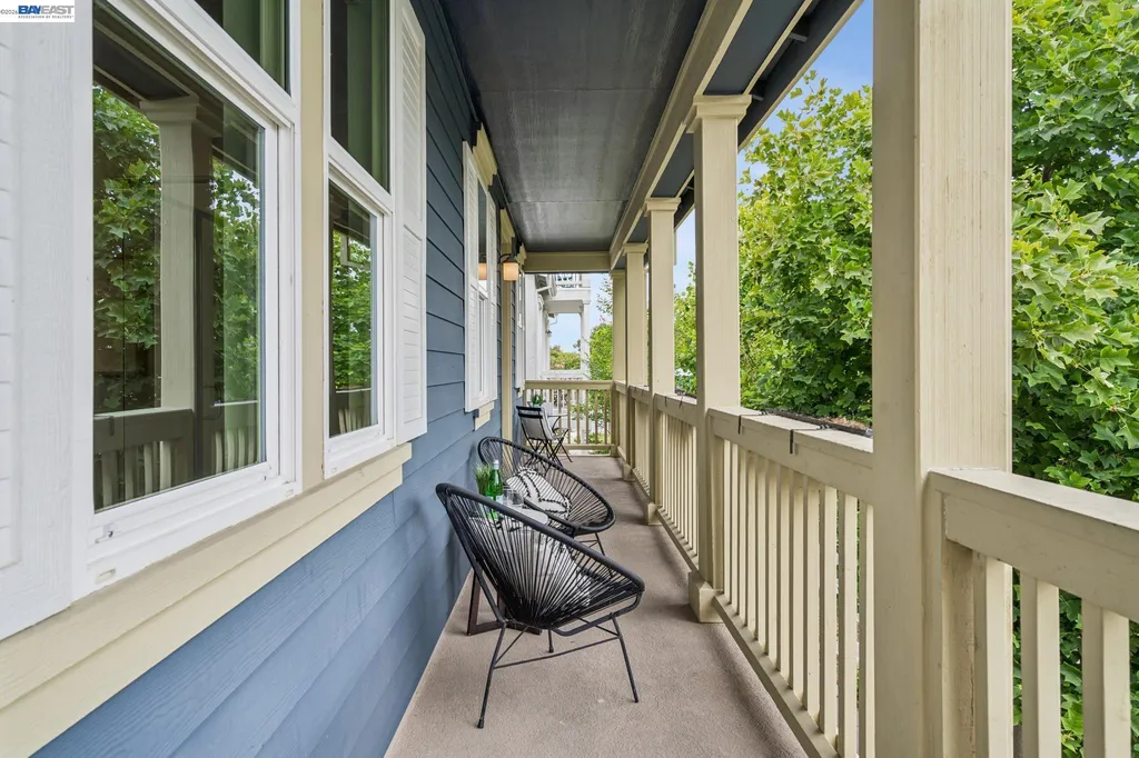 1568 Clement Avenue Alameda CA 94501
