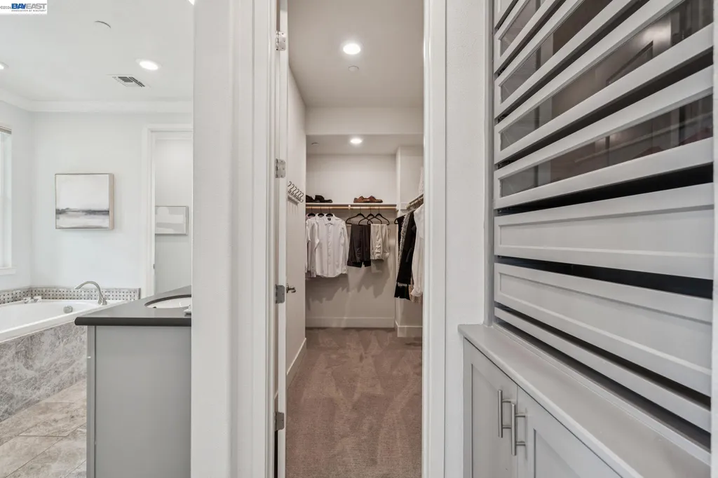 1568 Clement Avenue Alameda CA 94501