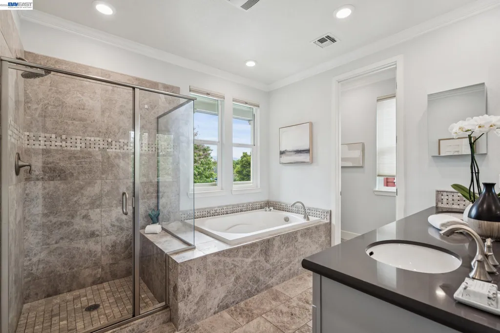1568 Clement Avenue Alameda CA 94501