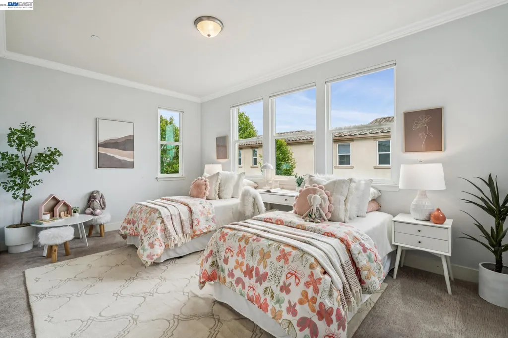 1568 Clement Avenue Alameda CA 94501