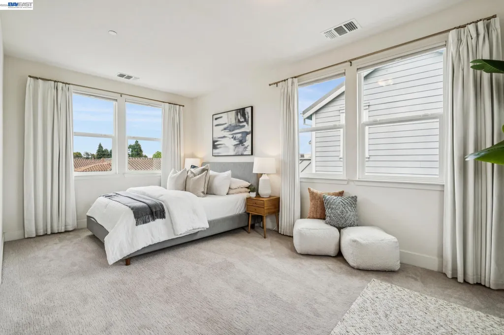 1568 Clement Avenue Alameda CA 94501