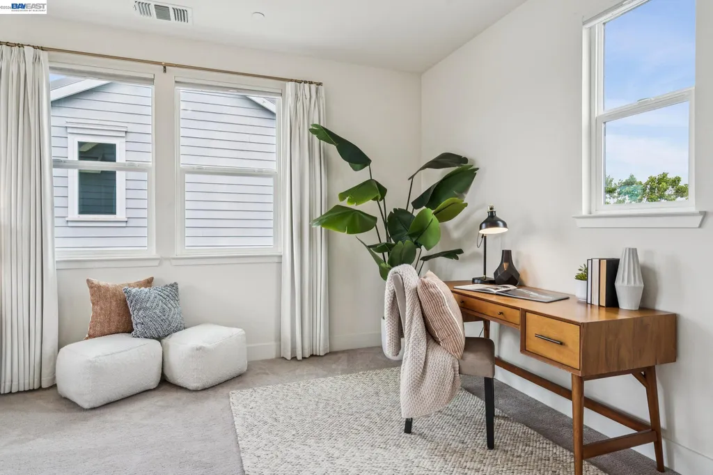 1568 Clement Avenue Alameda CA 94501
