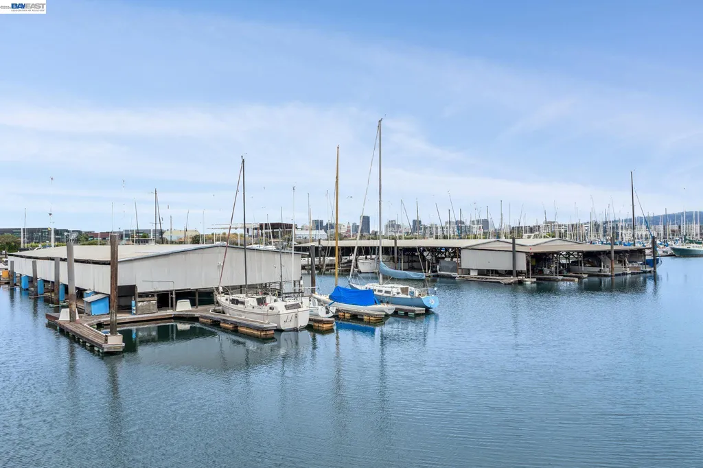 1568 Clement Avenue Alameda CA 94501