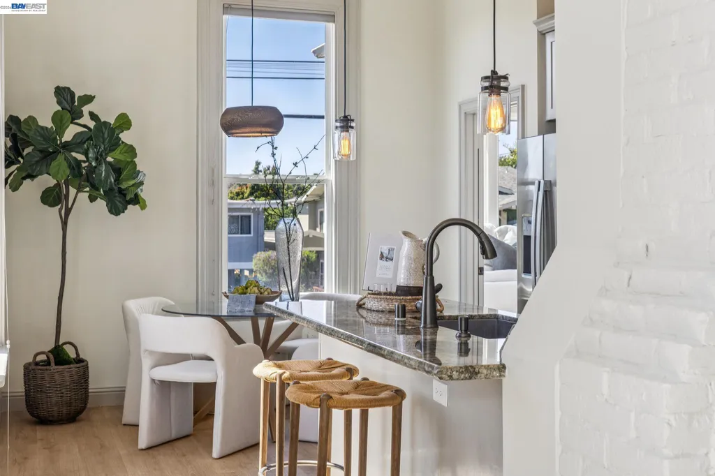 4324 Montgomery Street Oakland CA 94611