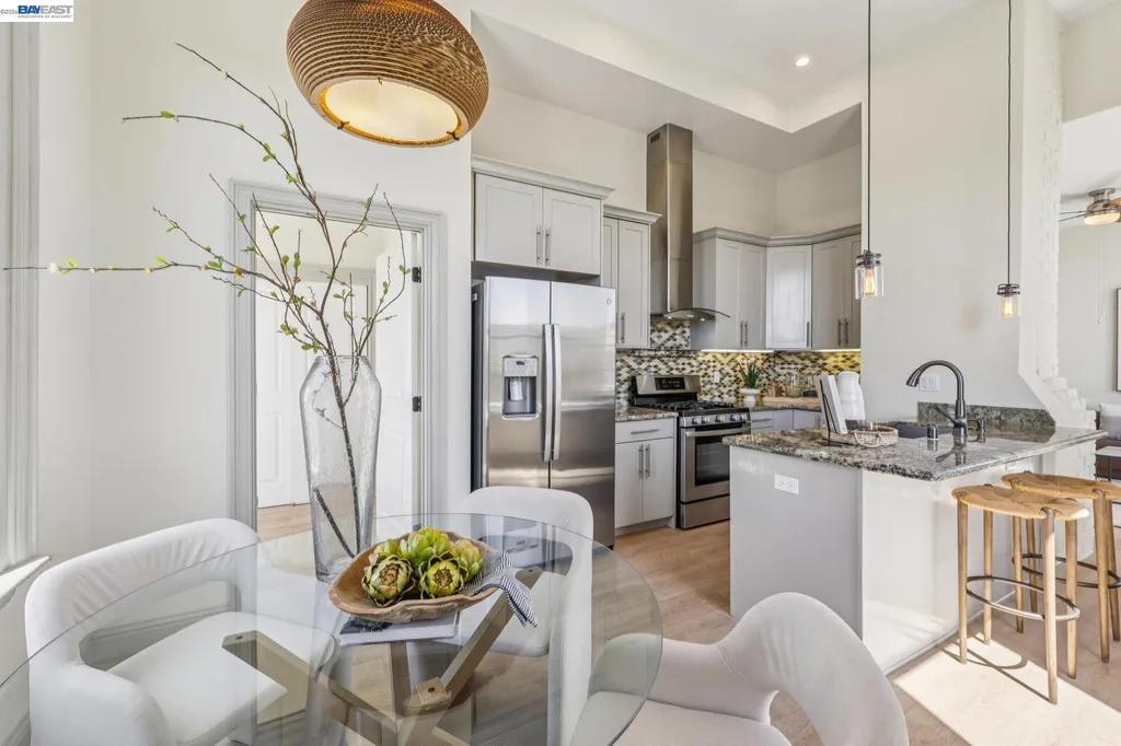 4324 Montgomery Street Oakland CA 94611