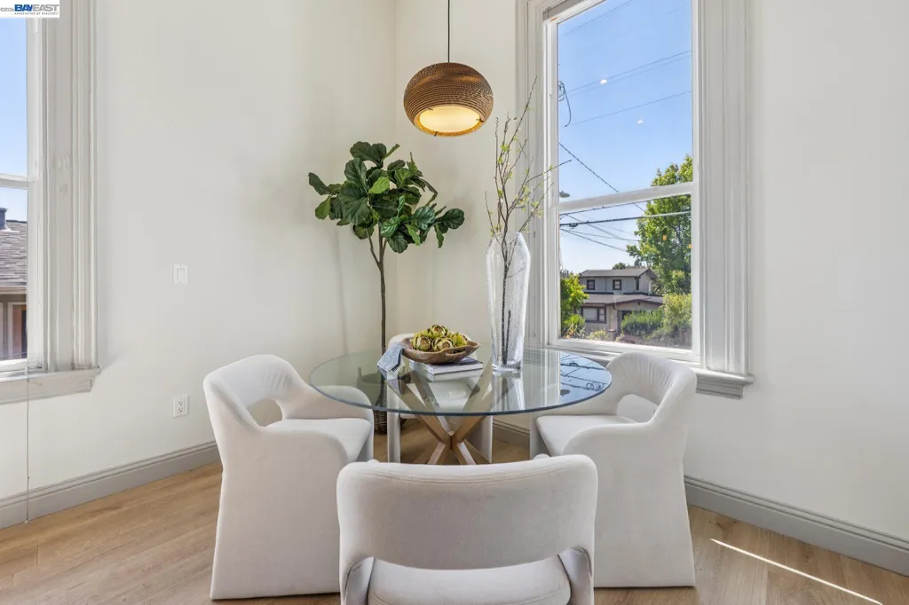 4324 Montgomery Street Oakland CA 94611