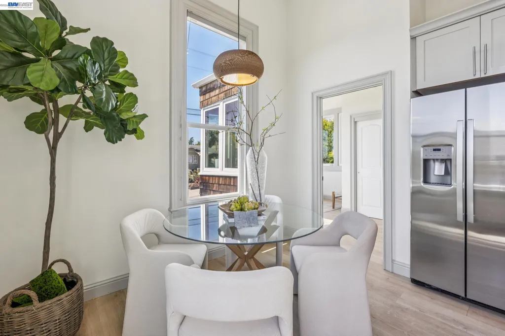 4324 Montgomery Street Oakland CA 94611