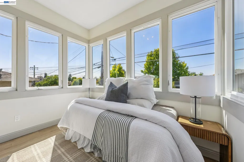4324 Montgomery Street Oakland CA 94611