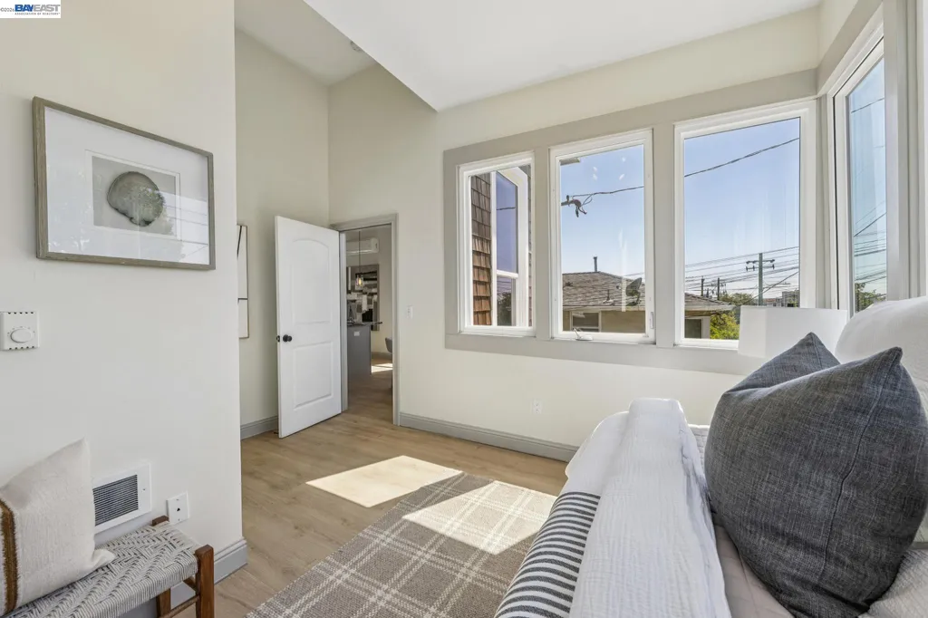 4324 Montgomery Street Oakland CA 94611